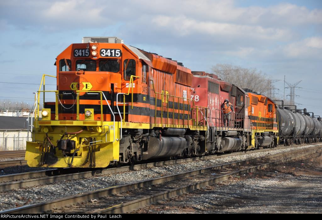 Manifest rolls west nearing the interchange point